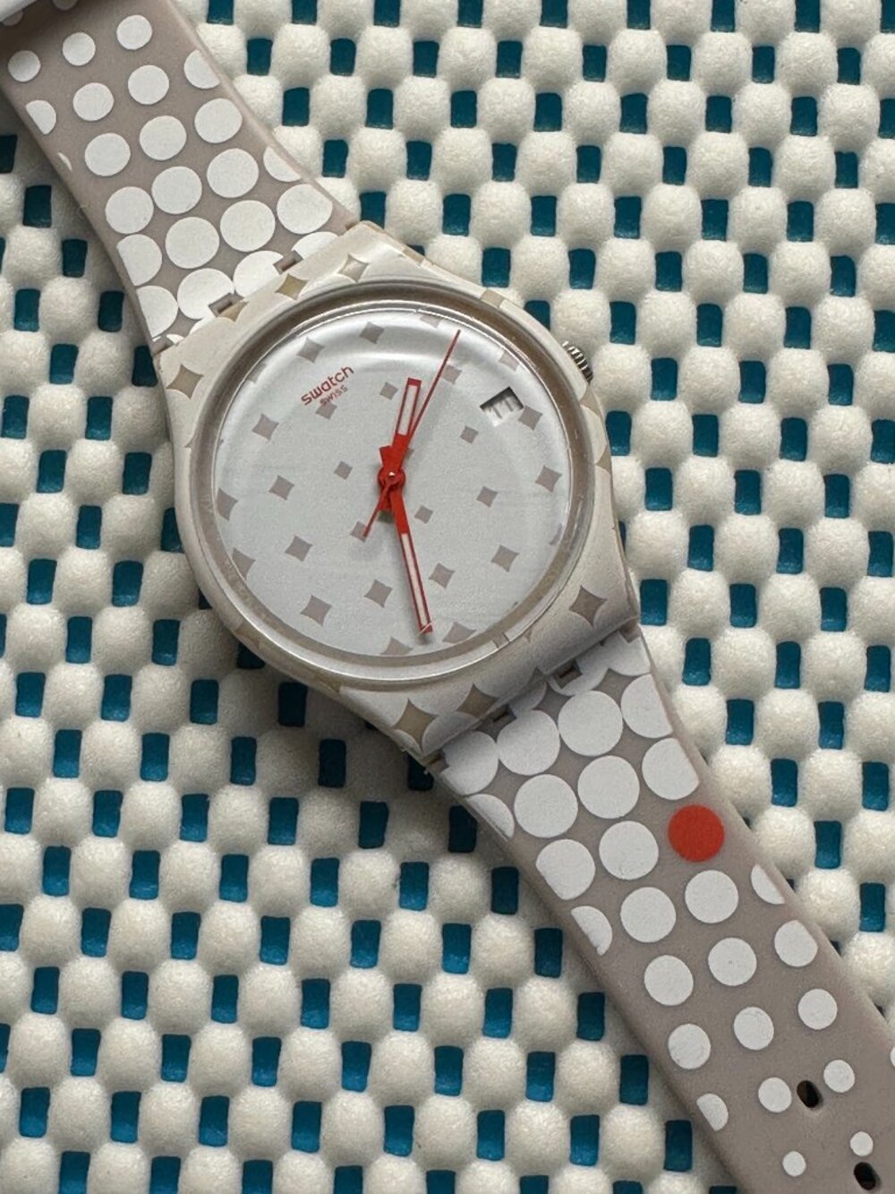 Swatch Watch White Smash GZ412 Classic 2013